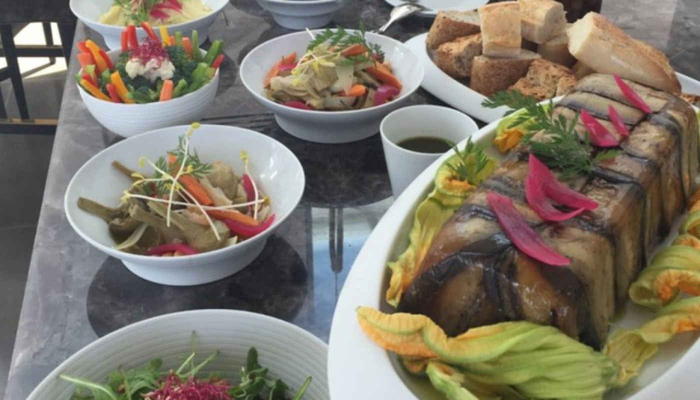 A Saint-Tropez (83), l'élégance d'un événement passe aussi par l'assiette avec ce chef traiteur !